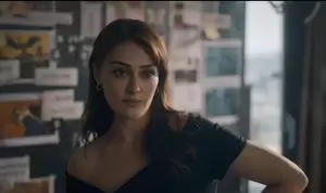 Esra Bilgiç Cover Image