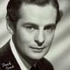 Derek Bond