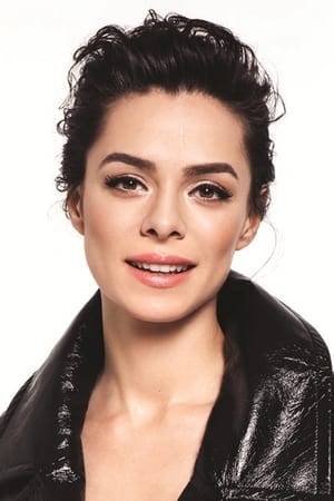 Özge Özpirinçci Image
