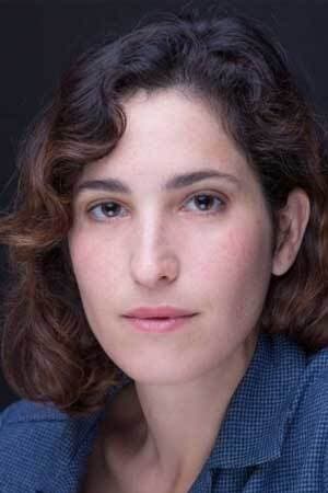 Carla Linares Image