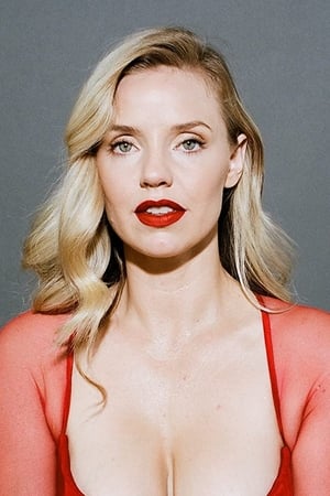 Kelli Garner Image