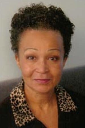 Lizan Mitchell Image