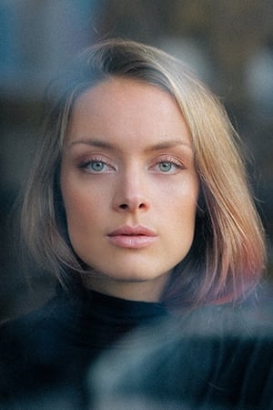 Rachel Skarsten Image