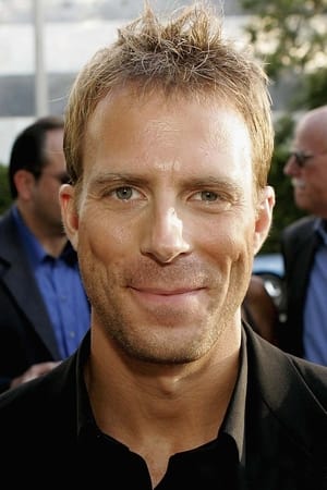 Daniel Travis Image