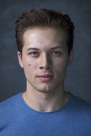 Leo Howard Image