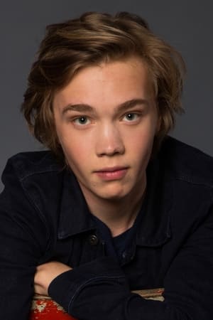 Charlie Plummer Image