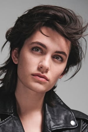 Ella Rumpf Image