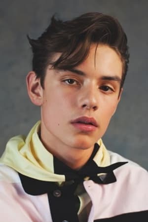 Louis Partridge Image