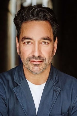 Alex Papps Image