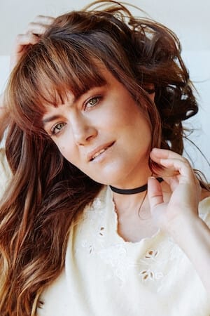 Julia Stone Image