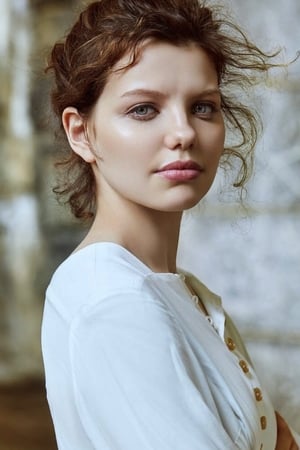 Chloë Levine Image