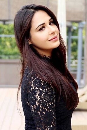 Mandy Takhar Image