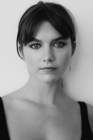 Chloe East Image