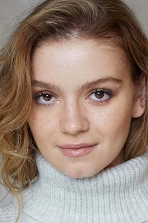 Bella DeLong Image